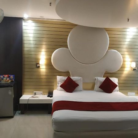Hotel D'Grand Bareilly Εξωτερικό φωτογραφία