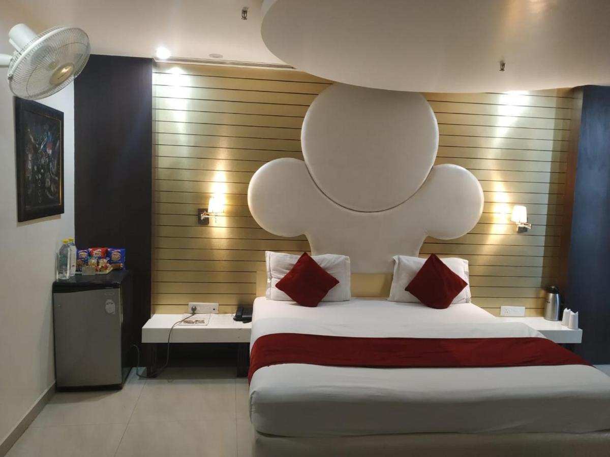 Hotel D'Grand Bareilly Εξωτερικό φωτογραφία