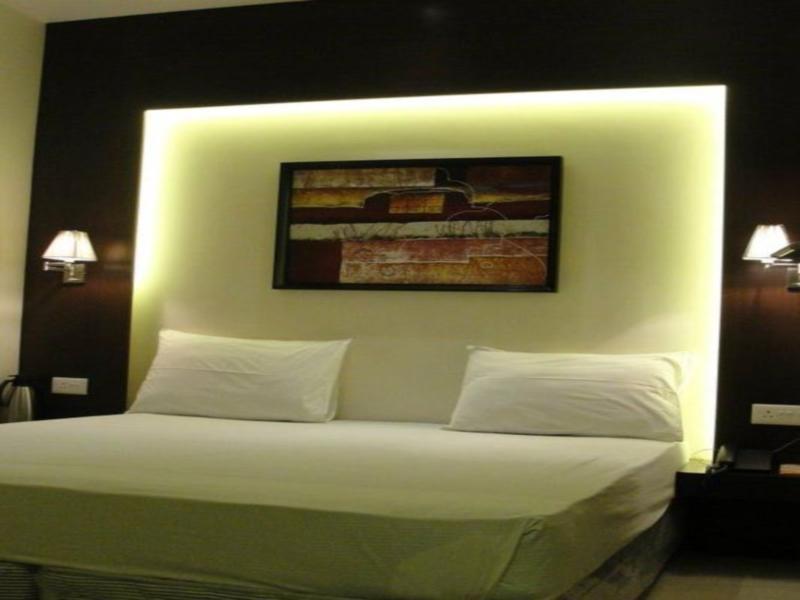 Hotel D'Grand Bareilly Εξωτερικό φωτογραφία