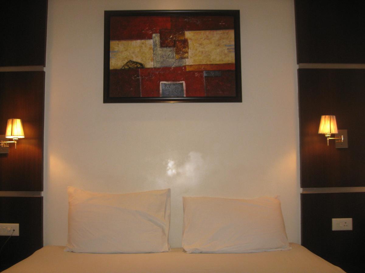 Hotel D'Grand Bareilly Εξωτερικό φωτογραφία
