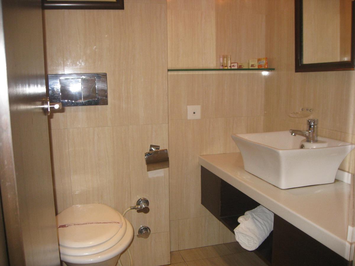 Hotel D'Grand Bareilly Εξωτερικό φωτογραφία