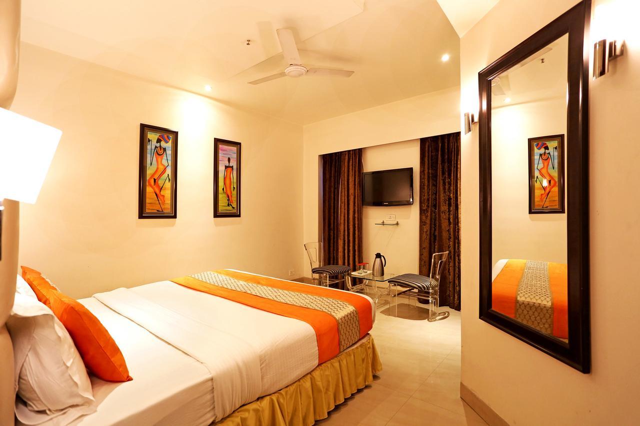Hotel D'Grand Bareilly Εξωτερικό φωτογραφία